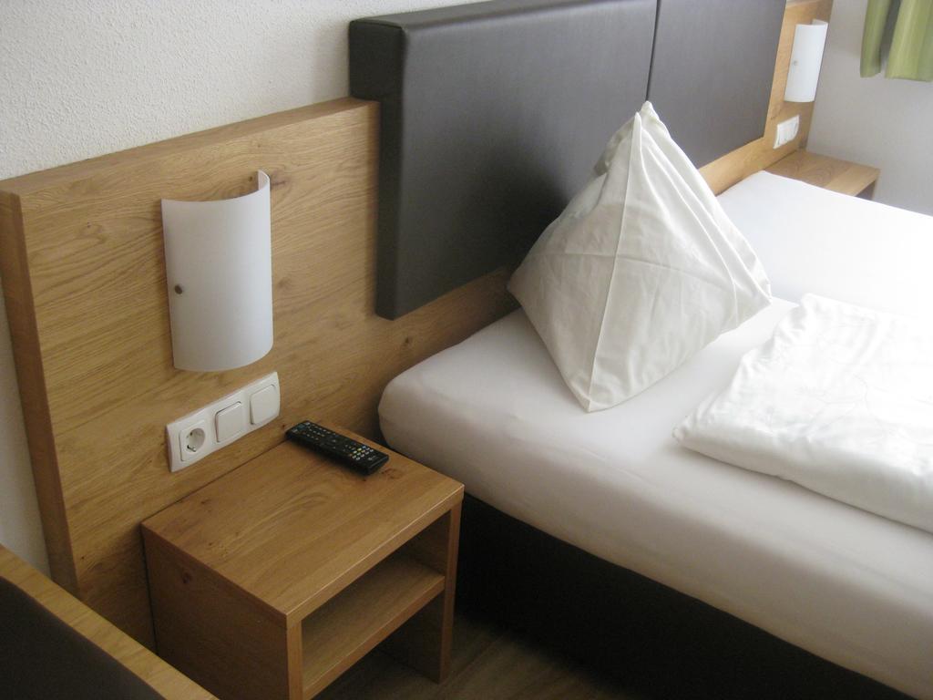 Hôtel Gasthof Muhr Wirt Z'Bierbaum à Gampern Chambre photo